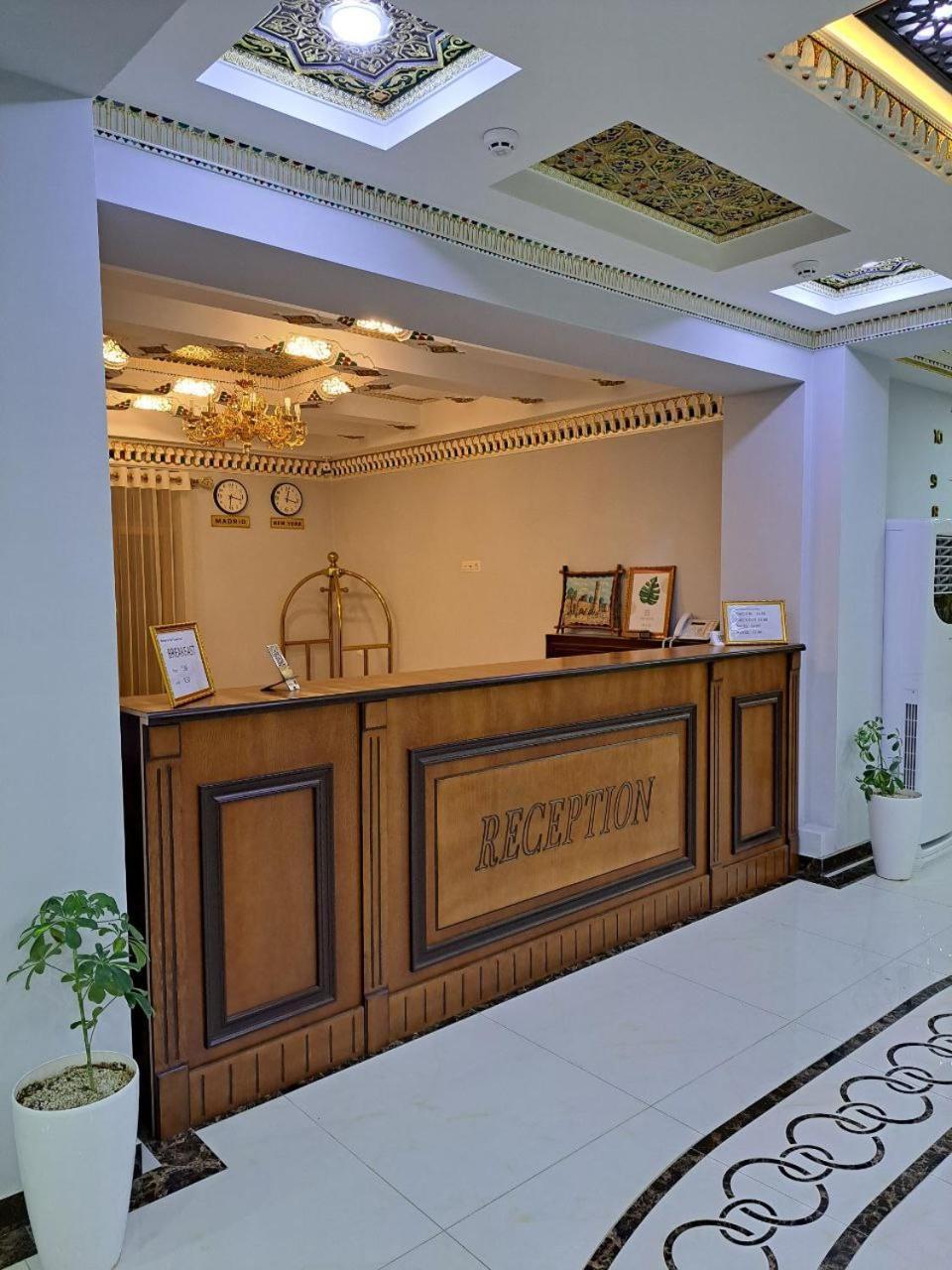 Caravan Plaza Inn Boutique Бухара Екстериор снимка