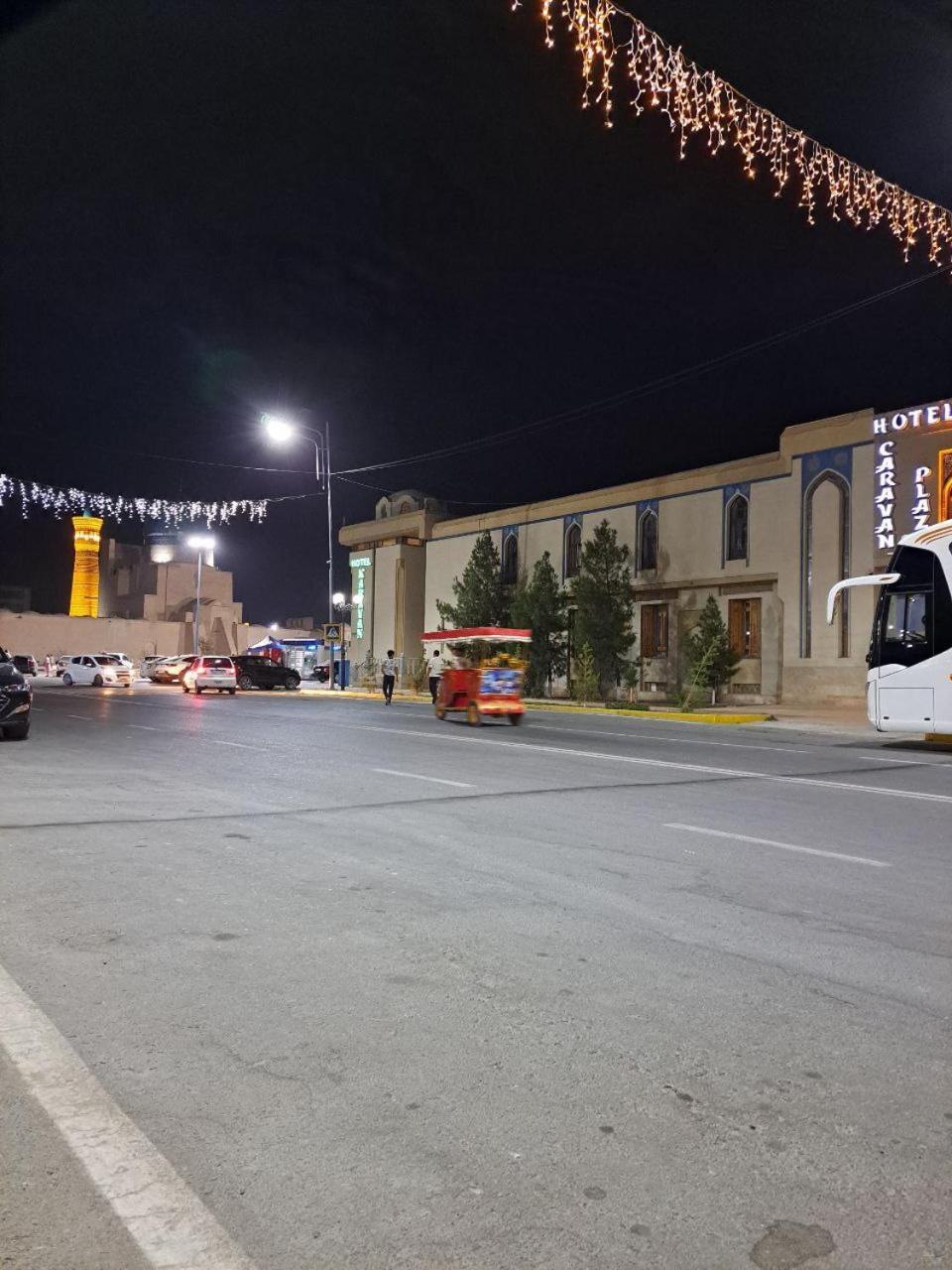 Caravan Plaza Inn Boutique Бухара Екстериор снимка