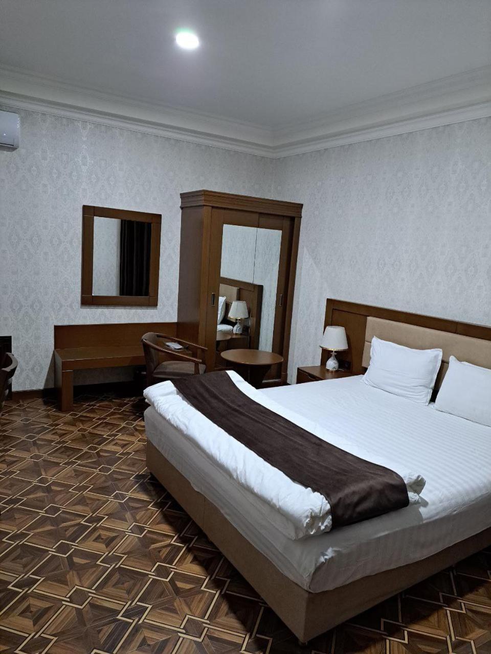 Caravan Plaza Inn Boutique Бухара Екстериор снимка